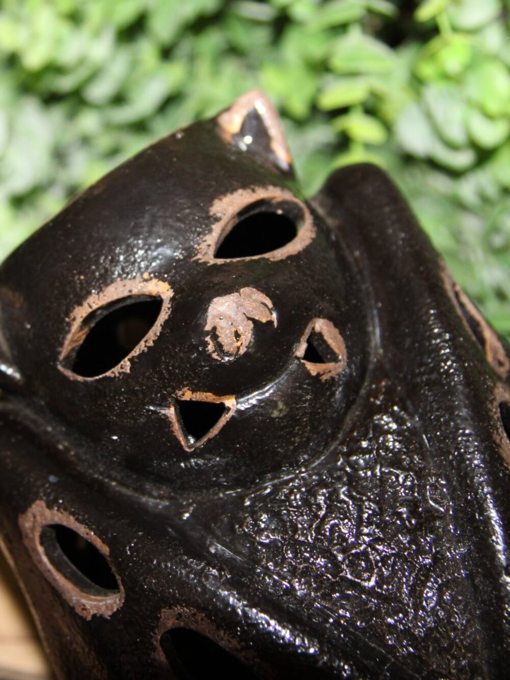 Unique Dark Moody Gothic Acedamia VTG Ceramic Filigree Bat Tea Light Holder - Picture 5 of 6